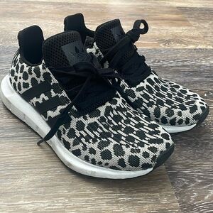 adidas Originals Women's Swift Run Shoes